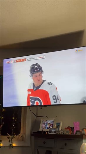 In no world should an NHL referee ever do this... not in heat of moment, not to calm situation down, not to break things up... a referee should never skate up to a player, grab him by name plate and yell in his face (think you can read what he said) unbelieveable #LetsGoFlyers