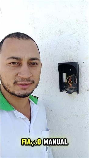 Replacing an old Intelbras intercom system with a more modern and technologically advanced model.