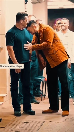 SALMAN KHAN💕 FUN WITH SHERA💞 BHAIJAAN 4K WHATSAPP STATUS🤩 #salmankhan #shorts #bollywood #bollybuzz