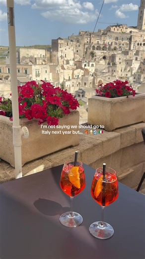 I’m not saying we should…. But…? 👀 | Italy