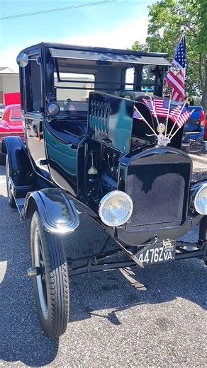 1925 Ford Model T Coupe