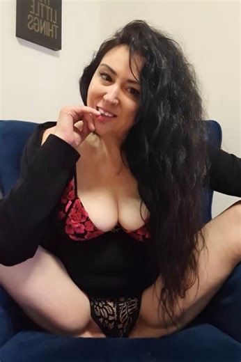 Hot live video sex with 50 year old Aussie MILF Jade Adams, Kalgoorlie