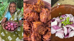 818K views · 17K reactions | Crispy Onion Pakora Recipe | Perfect Indian Snack for Rainy Days #cooking #villagefood #recipe | Old Cooking | Facebook