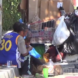 This waiter serves food to homeless people! | Brave Humans