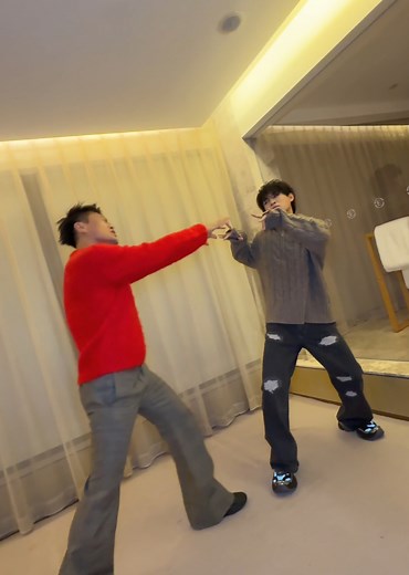 Explore Easy Lover Performance by JY Park and Yao Chen