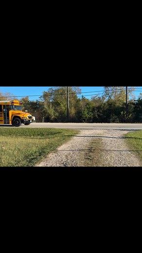 23K views · 145 reactions | There must be some kind of failure to communicate with these drivers in Texas who think they don’t have to stop for an unloading school bus with their red flashers on. #bigtrouble | The Bus Runner Page | Facebook