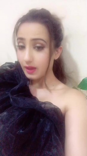 How Normal Girls Laugh: A Fun Exploration