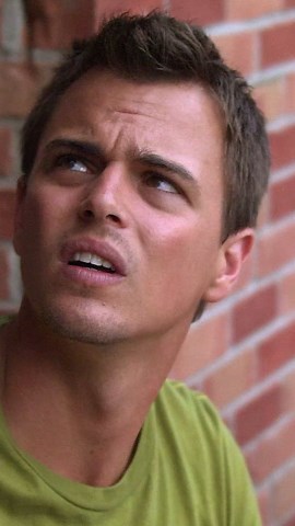 this scene from 'Blue Mountain State' (2011) 🤣