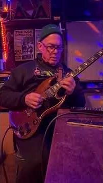 Fast backing track, jam, ice bee fast swing blues in sea by MCCD sessions.