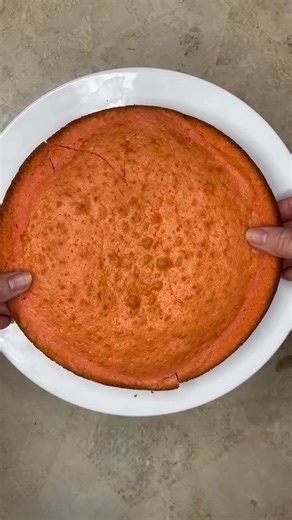 My cakes like to move it move it🤪💃💃🕺🕺 #cake #dance #mort #kingjulien #meme #funny #bakingthursdays | Baking Thursdays