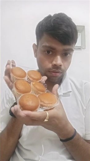 ASMR Eating Muffins 🧁 | Crunchy & Soft Sounds #shorts