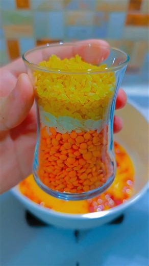 •"Mutfağın vazgeçilmezi, sofraların gözdesi: Pratik Ezogelin Çorbası