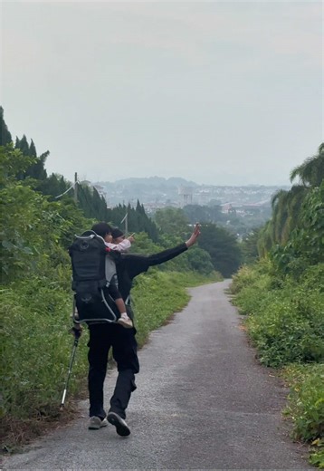 Hiking dengan Anak: Pendapat dan Pengalaman