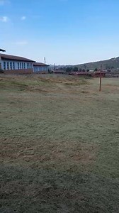 Uyaqhubeka umsebenzi wokusika utshani ezikoleni zaseMngeni ezingenawo amandla okwenza lokhu. Umkhandlu waseMngeni njalo ngonyaka kulohulumeni, usika mahhala izikole ukuzelekelela ukuthi kuqale unyaka isikole sibe sisesimweni esifanele ukusetshenziswa abafundi. Umsebenzi wokusika utshani owomnyango wezemfundo othola imali yokwenza lokhu, kodwa njengoMasipala onakekelayo siyasifaka isandla lapho kushoda khona ezikoleni zethu. Izikole esezisikiwe kubalwa: IHowick Secondary IHaza School IseNhlanhlen