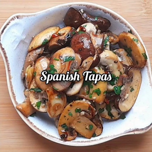 Spanish Tapas Style Garlic Mushrooms
