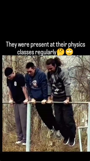 GLOBAL Explained on Instagram: "Follow @globalheadlines.in 📈 for more 👇.... Three athletes moving together on a single horizontal bar isn’t just about strength — it’s about timing, physics, and control. Each pull-up changes the bar’s momentum, so swinging in sync helps balance forces and prevents energy loss. When they move one after another in rhythm, their bodies act like a coordinated system, using pendulum motion to conserve energy. This reduces strain and makes continuous reps possible. I
