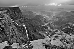 The Sentinel Peak (chain ladders) hike [Guide] - Stray Along The Way