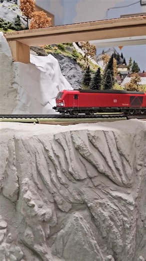 Tank car train - H0 scale model railway