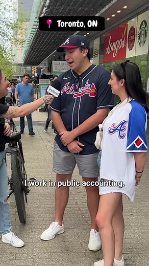 #Accountant and #SeniorAccountExecutive in Toronto, Canada📍 #salarytransparentstreet #salarytransparency #paytransparency #howmuchdoyoumake #talkaboutyourpay #accountantjob #accountantsalary #travelnurserecruiting #recruitingjob #healthcarerecruiting #recruitersalary | Salary Transparent Street