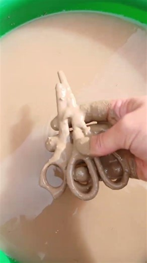 Scissors or pliers? What happens if... #metalmagic #oddlysatisfying #wheelsinmud #dirtking