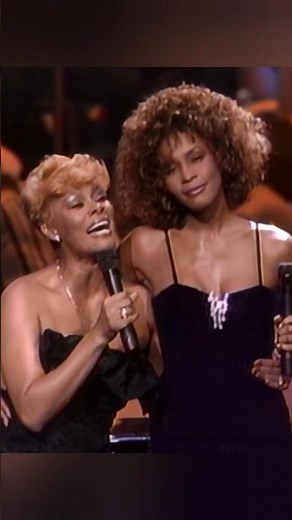 Dionne Warwick & Whitney Houston - That’s What Friends Are For | Live in New York, 1990 #shorts