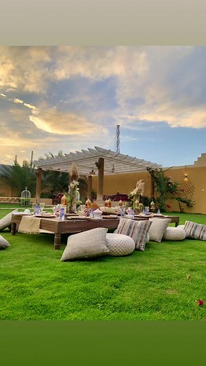 Outdoor Dining Area Inspiration for Garden Settings