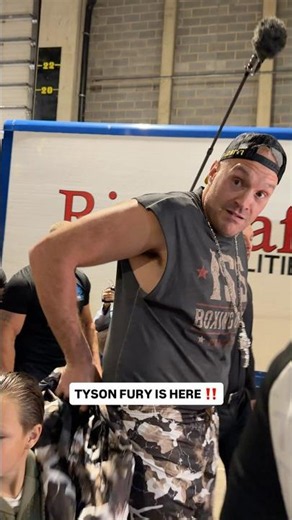 Tyson Fury arrives at #FuryHall 🔥 #misfitsboxing