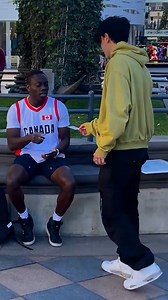 Pass a note to a stranger, they might need it | TOM