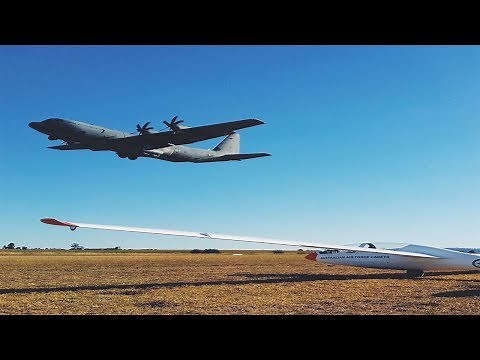 THREADING THE NEEDLE- AAFC Gliding Bathurst DG1001