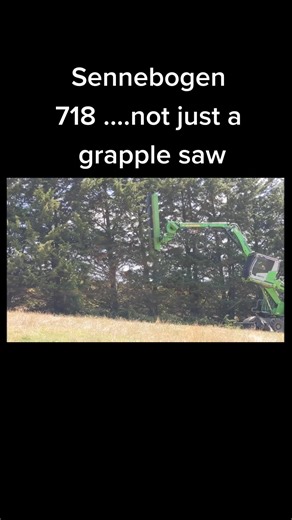 Sennebogen 718 tree handler working in Australia with a 5 bladed hedge saw..... sennebogen 355 multi handler working hand in hand as well #sennebogen #forestry #arborculture #arborist #treemaintenance #sennebogen718 #australia #treeclimbing #treecare