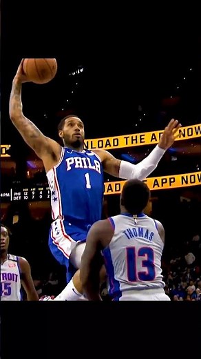 Scott POSTERIZES Thomas with Insane Dunk! 🔥 | NBA Shorts