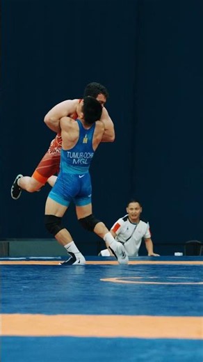 Tulga TUMUR OCHIR 🇲🇳 comes back from behind to pin Ismail MUSUKAEV 🇭🇺🤯