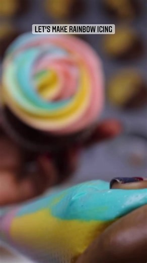 Whipped Icing Color Ideas for Cupcakes | Pastry Pleasures