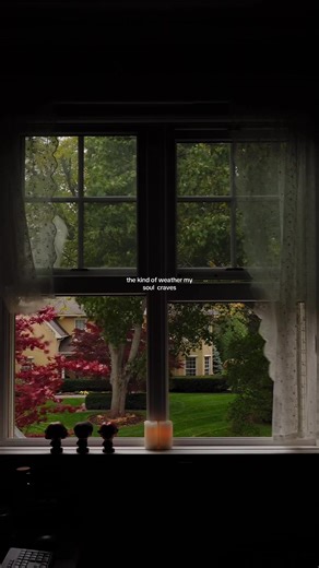 my soul craves this season and weather 🍂 #fallweather #moodyweather #wind #rainyday #foggy