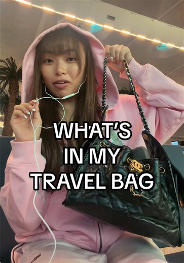 What's in My Travel Bag: Essentials for a Chic Trip