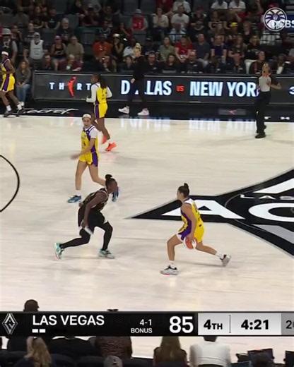 THE W CONTINUES TO DELIVER 😮‍💨🔥Catch up on all the biggest plays, wild sequences, and standout moments from last night’s games — May 23rd 🏀Let’s get it started with a PLUMDAWG stepback triple against the Aces 🎯Kelsey Plum tied her career-high in this game against her former team 👀Round 3 of this matchup on June 2nd 🍿🗓️Mark your calendars!Thread 🧵 (1/5)