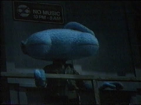 Sony MiniDisc Walkman commercial (2003)