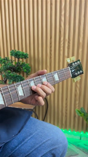 Humberto Perez on Instagram: "Gibson Les Paul Studio – Sound Test #gibson #luthierwork #luthier"