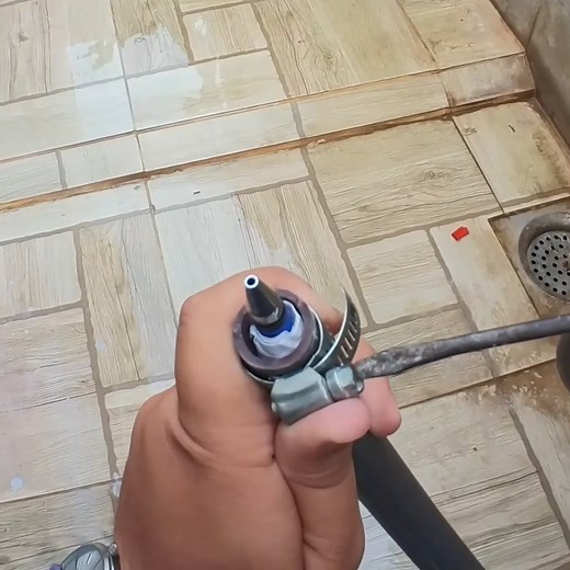 5.9K views · 30 reactions | Pen nozzle pressure washer hack | Free Flow | Facebook