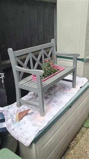 DIY Pink Bench Flower Planter | Garden Decor Ideas