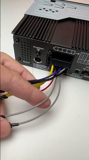 Integrated LED and strobe controller on Amplayer G2