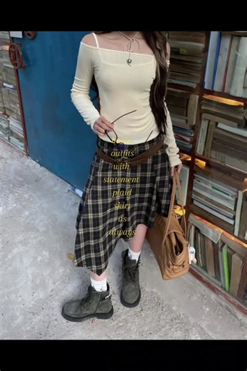 Stylish Outfit Ideas Featuring Plaid Skirts