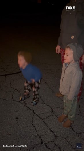 932K views · 22K reactions | 'So Special': Kids Have the Best Reaction as Dad Reveals His Christmas Lights Display | FOX 5 NY | Facebook