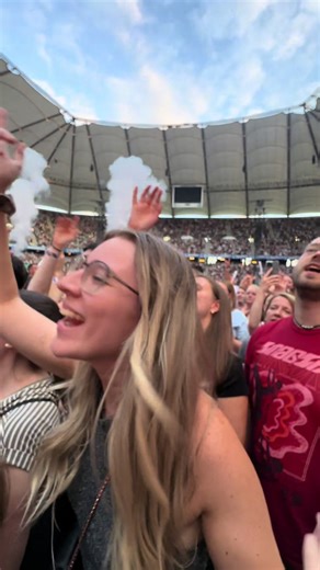 Imagine Dragons Live Performance of Radioactive in Hamburg