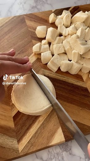 Apple Muffins Recipe: Delicious Pull-Apart Style Dessert