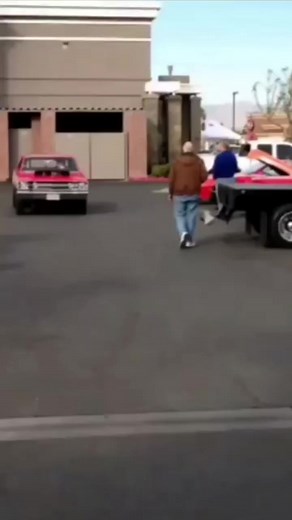 33K views · 1.3K reactions | #crazycar #loveforthecars #moparornocar #caroftheday #musclecar #streetlegal #moparlove #mopar #dart #Fast #quartermile #dragster | Mopar Life | Facebook