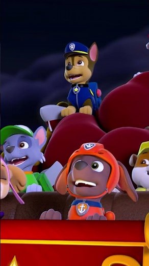 PAW Patrol flying in Santa's sleigh! 🎄🎁 #PAWPatrol #Shorts #Christmas