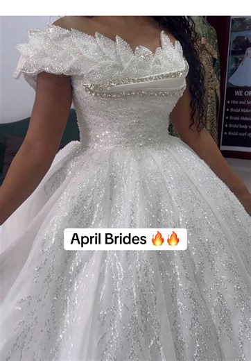 Stunning April Brides: Mermaid and Emerald Gowns