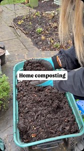 Composting 🪱 Home composting is one of the standout BEST things I do for my garden and for the environment: to reduce food waste, make gardening cheaper, and help my plants thrive. I first started composting about 10 years ago and I’ve learnt SO much in that time (like the rest of gardening, it’s all trial and error). And turning things I might otherwise throw away into something incredible I can use in the garden never grows old! I’m actually a little bit obsessed. What goes in my composter: �