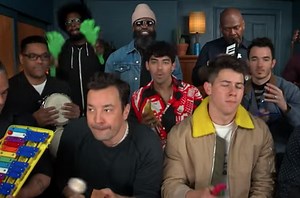 Jonas Brothers perform 'Sucker' with Jimmy Fallon using classroom instruments